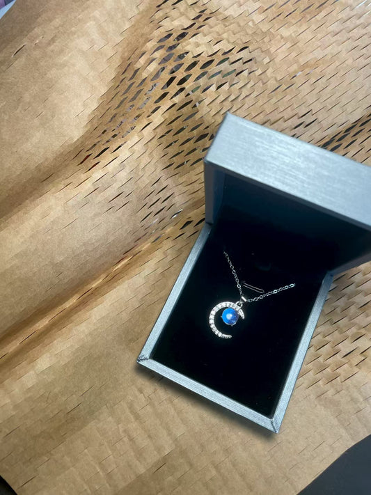Luna necklace